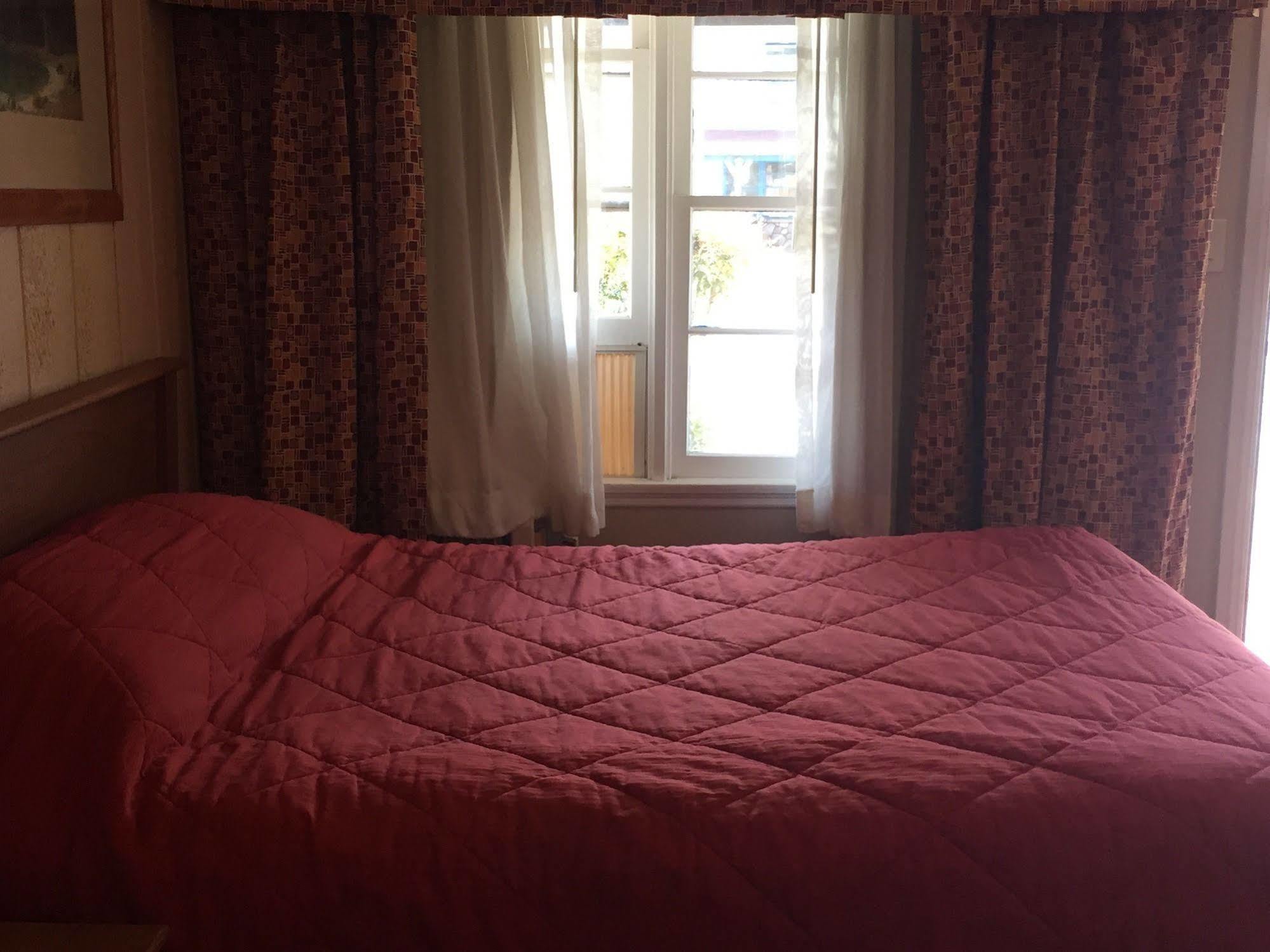 بيشوب Townhouse Motel المظهر الخارجي الصورة